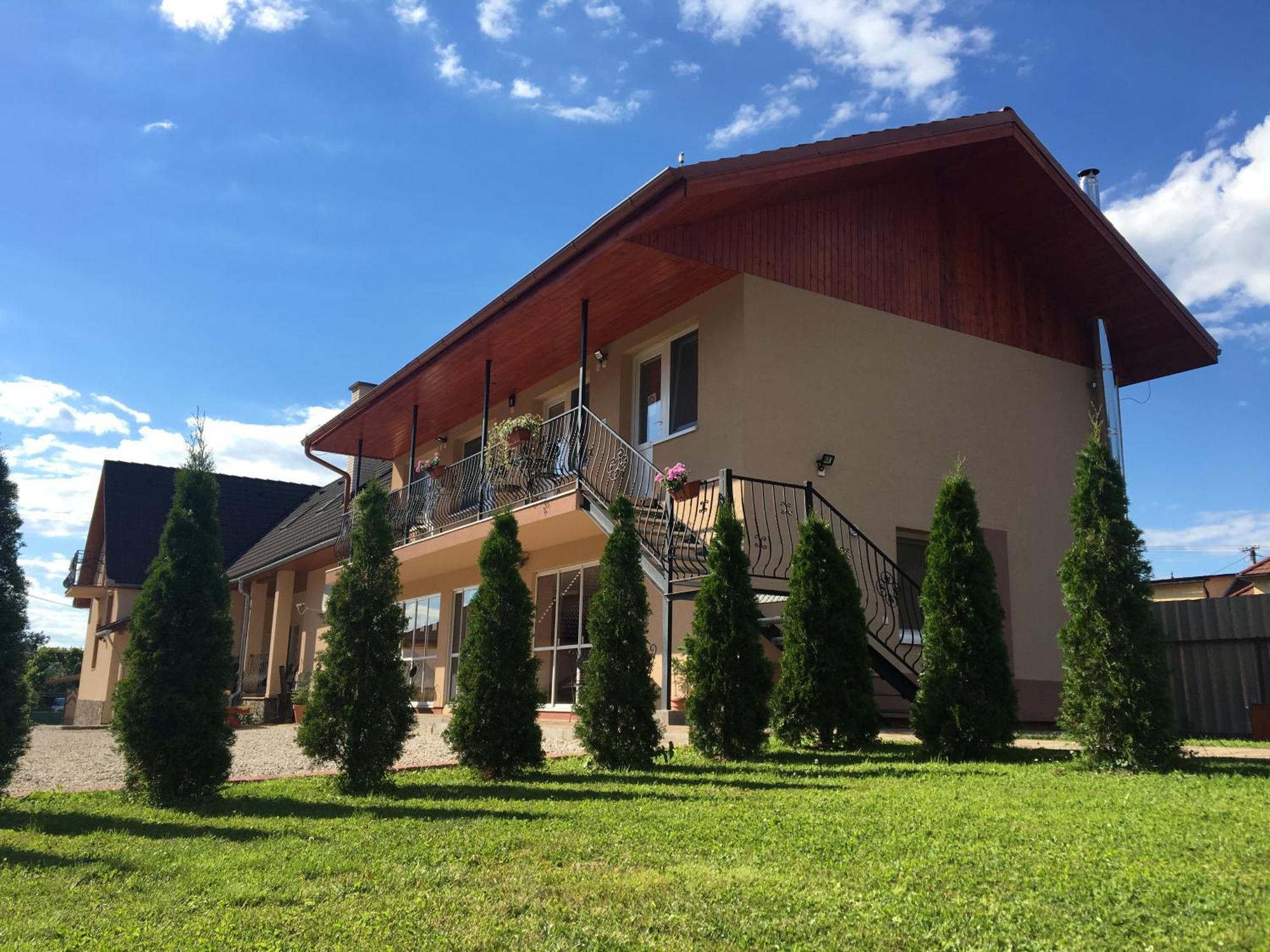 Penzion Bernath Rožňava Buitenkant foto